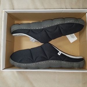 Cloudsteppers by CLARKS Jersey step rest slippers